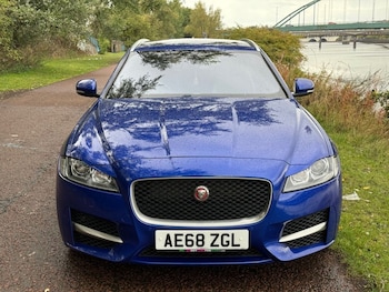 Used Jaguar XF 2018 for sale - 75947503: Photo