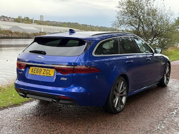 Used Jaguar XF 2018 for sale - 75947503: Photo