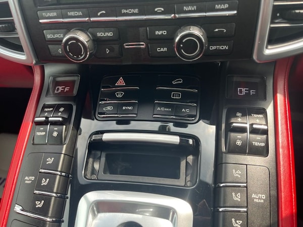 Used Porsche Cayenne 2015 for sale - 74893168: Photo 20