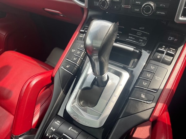 Used Porsche Cayenne 2015 for sale - 74893168: Photo 24