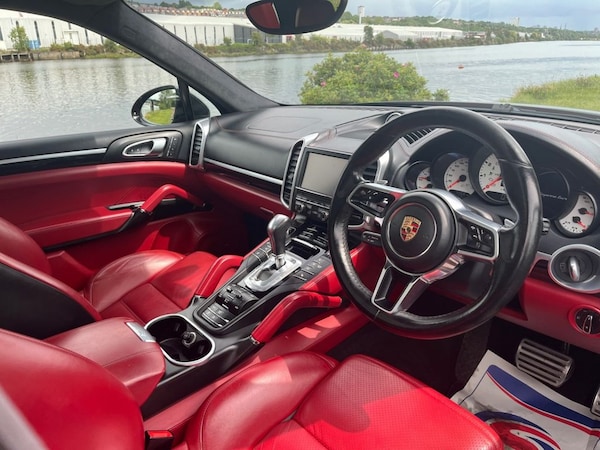 Used Porsche Cayenne 2015 for sale - 74893168: Photo 9