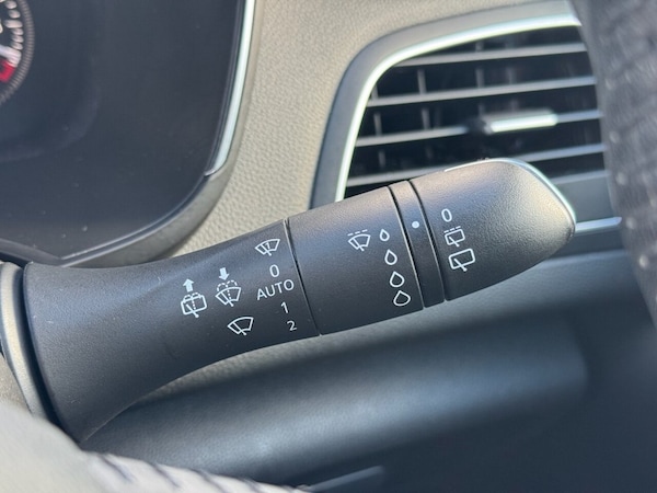 Used Renault Megane 2017 for sale - 76069003: Photo 17