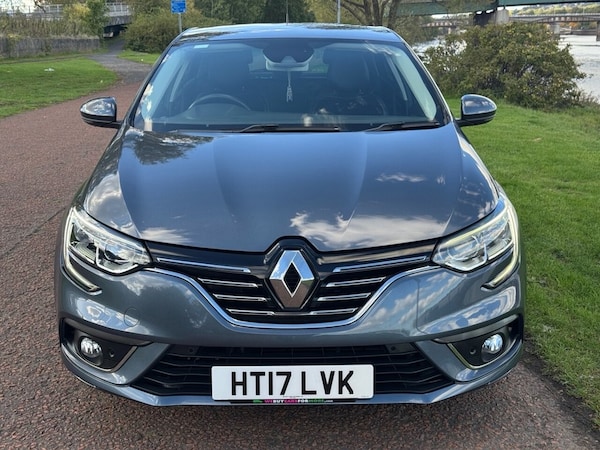 Used Renault Megane 2017 for sale - 76069003: Photo 2
