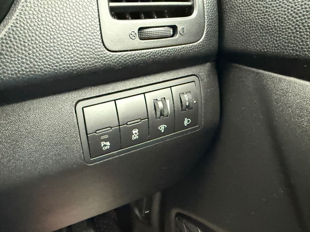 Used Hyundai Ix20 2015 for sale - 76923883: Photo 24