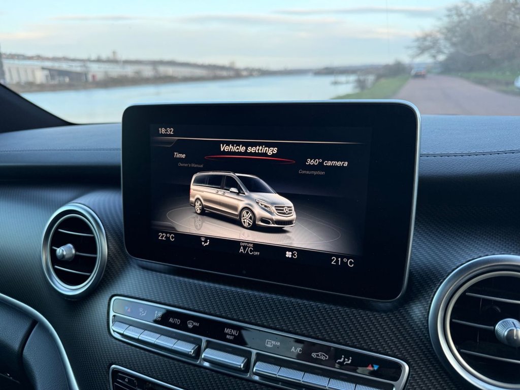 Used Mercedes-Benz V-Class 2017 for sale - 77835527: Photo 17