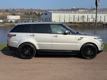 Used Land Rover Range Rover Sport 2015 for sale - 77780133: Photo