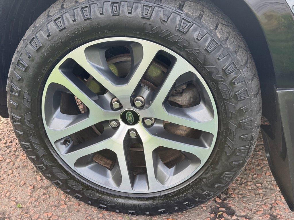 Used Land Rover Defender 2021 for sale - 76654820: Photo 12