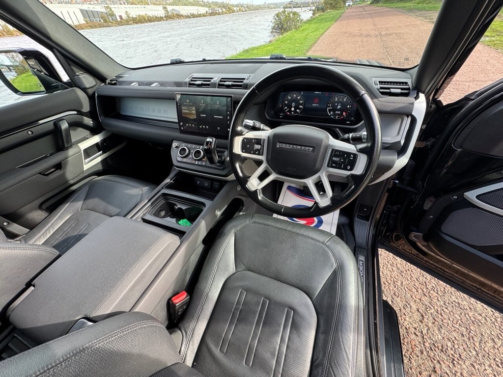 Used Land Rover Defender 2021 for sale - 76654820: Photo 18