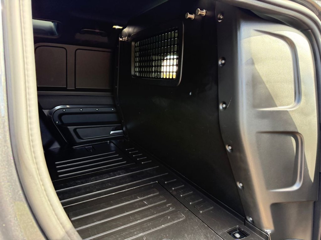 Used Land Rover Defender 2024 for sale - 78097021: Photo 12