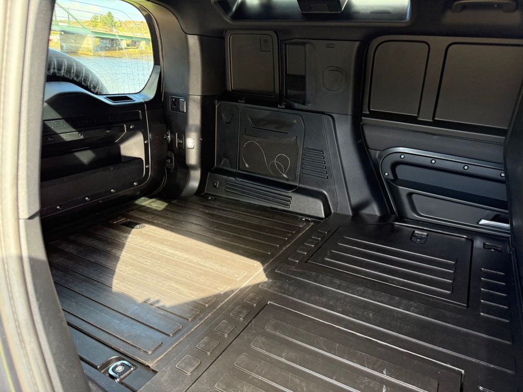 Used Land Rover Defender 2024 for sale - 78097021: Photo 13