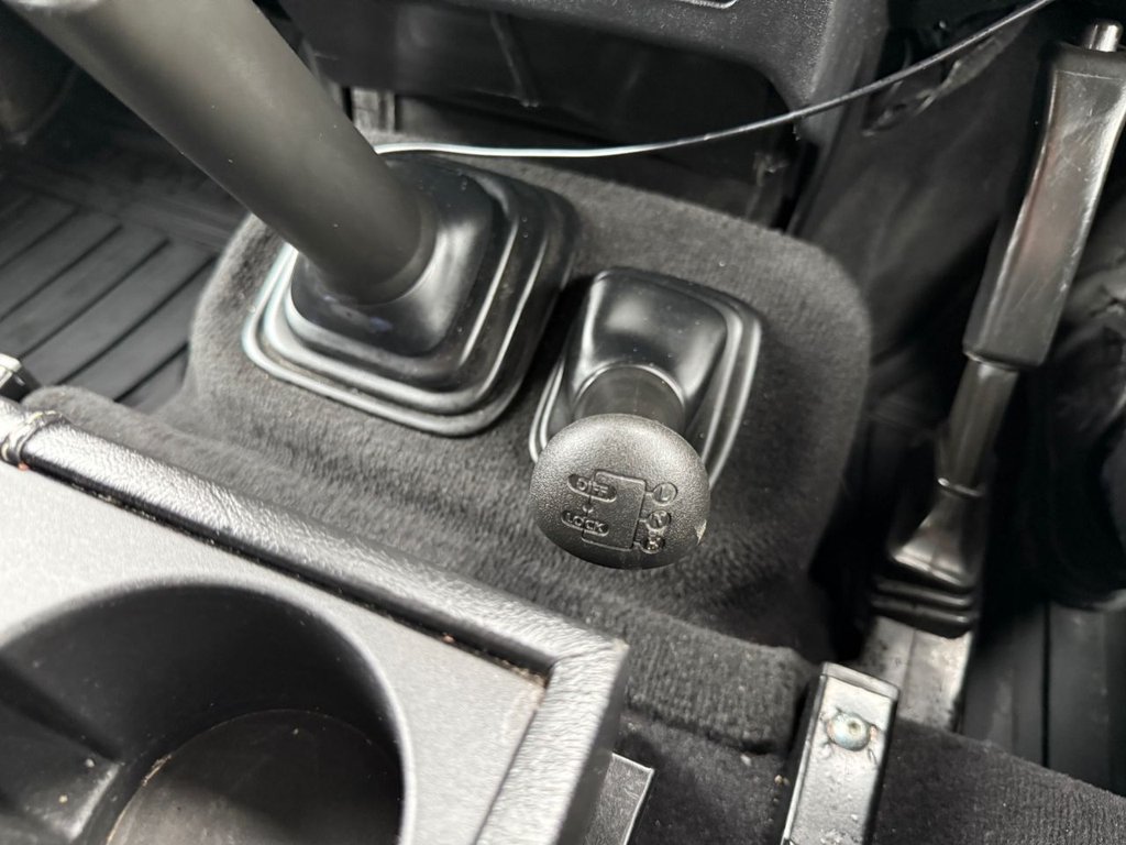 Used Land Rover Defender 2014 for sale - 77383526: Photo 22