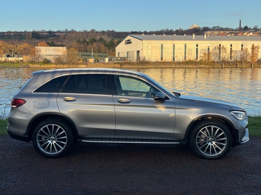 Used Mercedes-Benz GLC 2019 for sale - 76797885: Photo 3