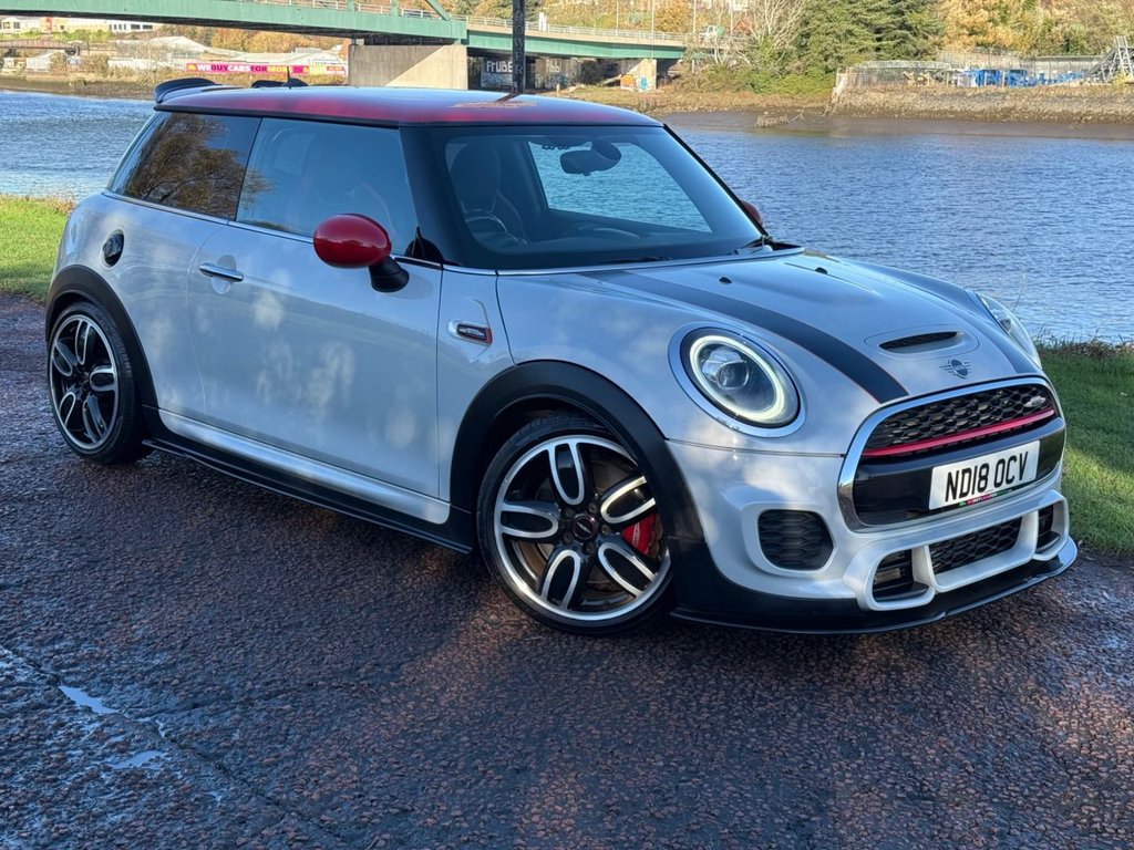 Used MINI Hatch 2018 for sale - 76631646: Photo 1