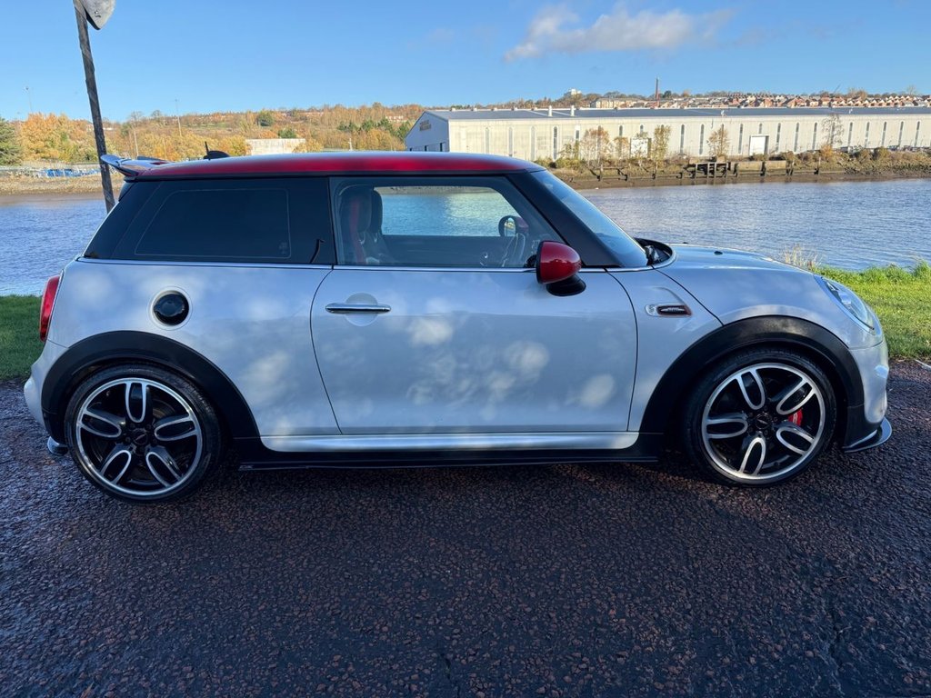 Used MINI Hatch 2018 for sale - 76631646: Photo 2