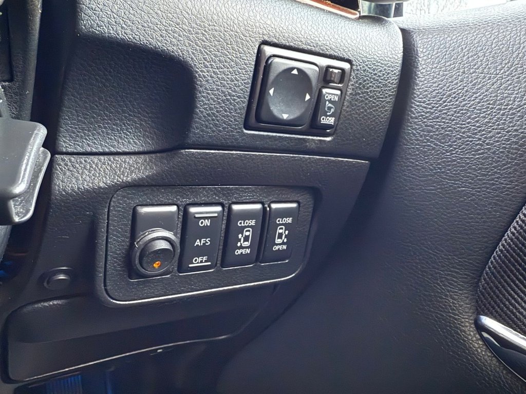 Used Nissan Elgrand 2025 for sale - 76910134: Photo 25