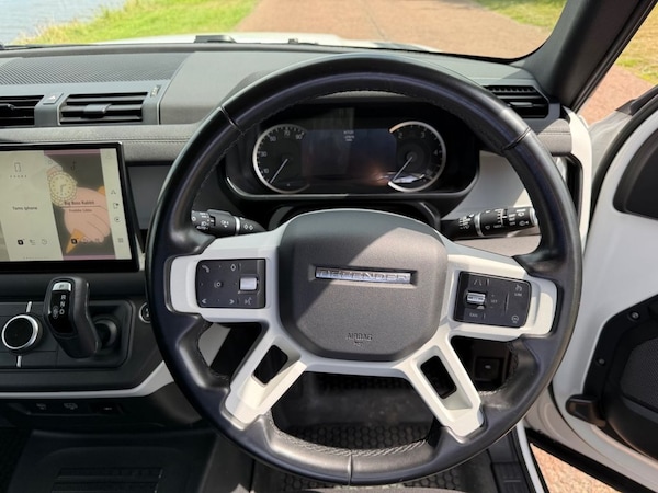 Used Land Rover Defender 2022 for sale - 75194117: Photo 15