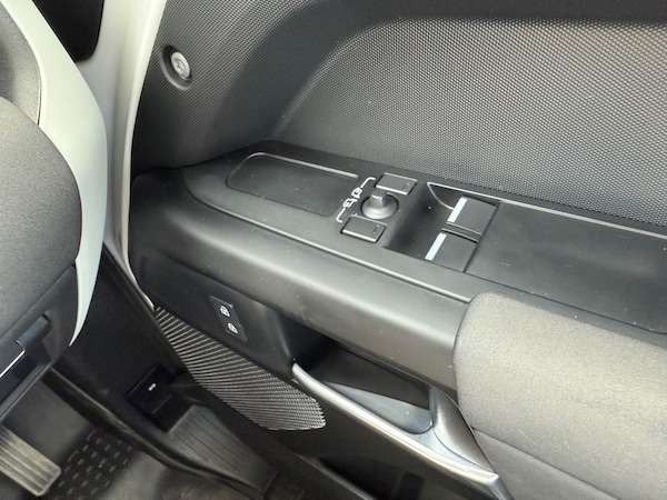 Used Land Rover Defender 2022 for sale - 75194117: Photo 25