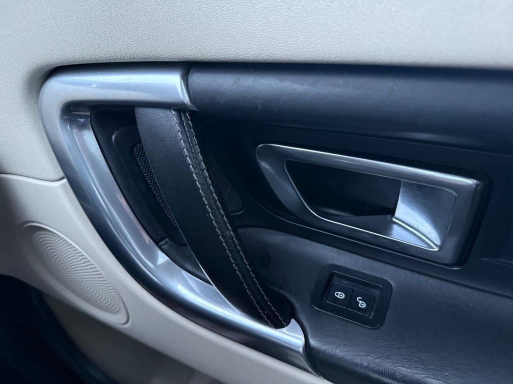 Used Land Rover Discovery Sport 2015 for sale - 77249808: Photo 25