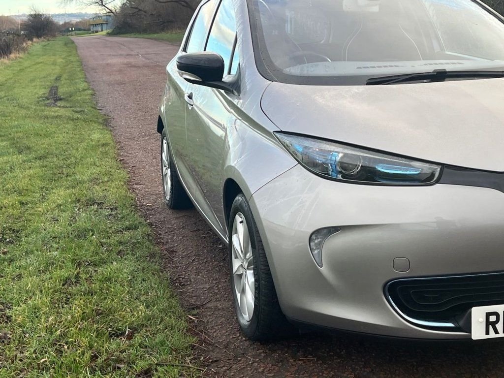 Used Renault Zoe 2015 for sale - 78134325: Photo 32
