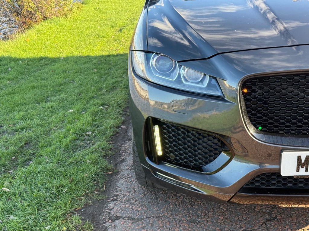 Used Jaguar F-Pace 2016 for sale - 76380033: Photo 33