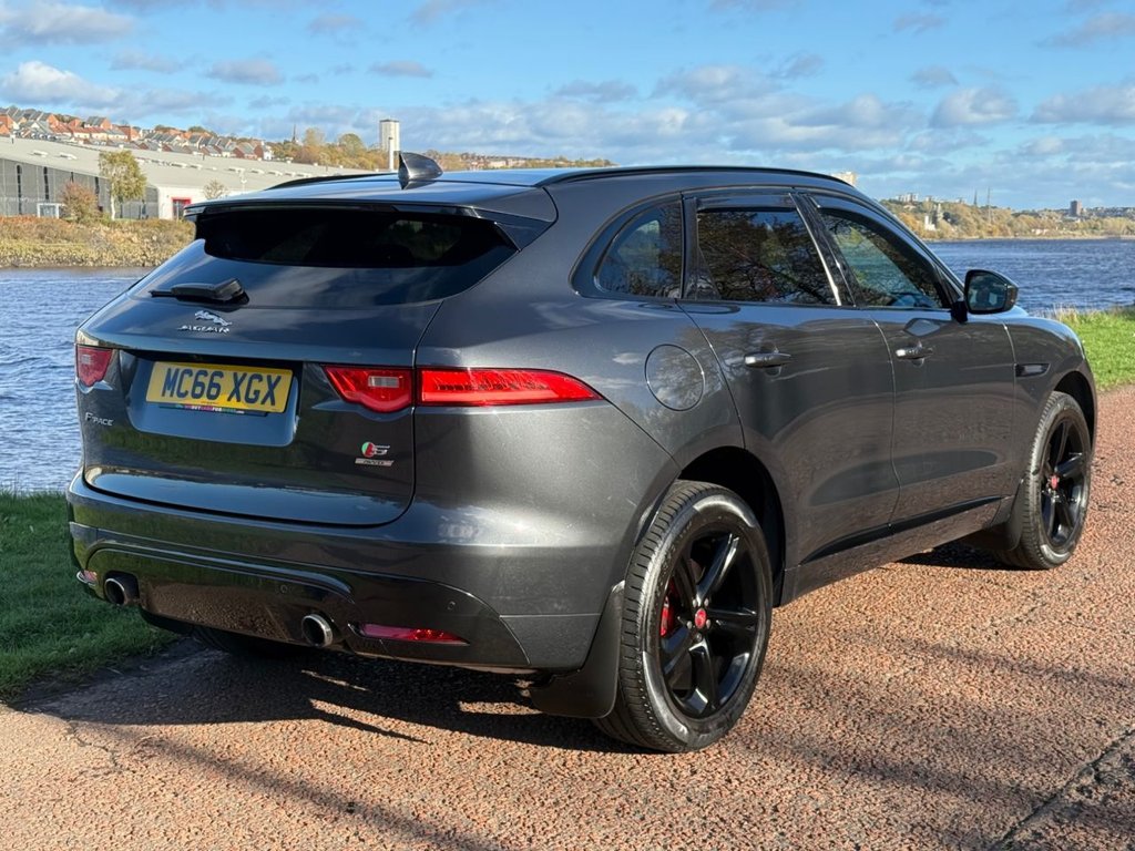 Used Jaguar F-Pace 2016 for sale - 76380033: Photo 4