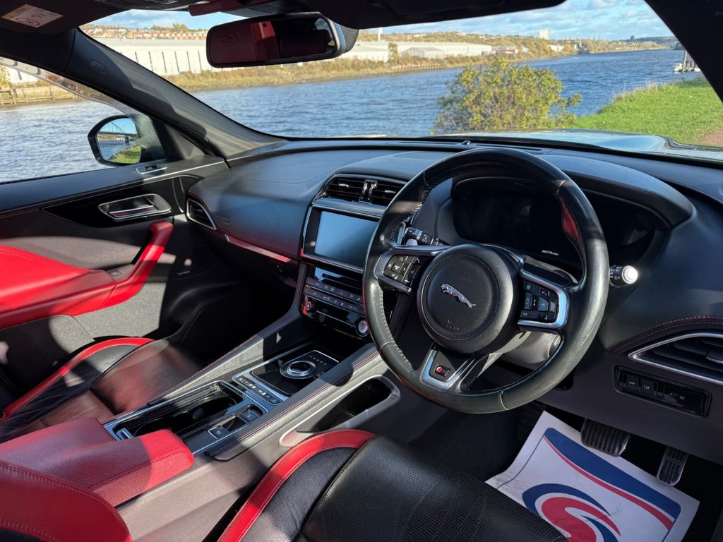 Used Jaguar F-Pace 2016 for sale - 76380033: Photo 9