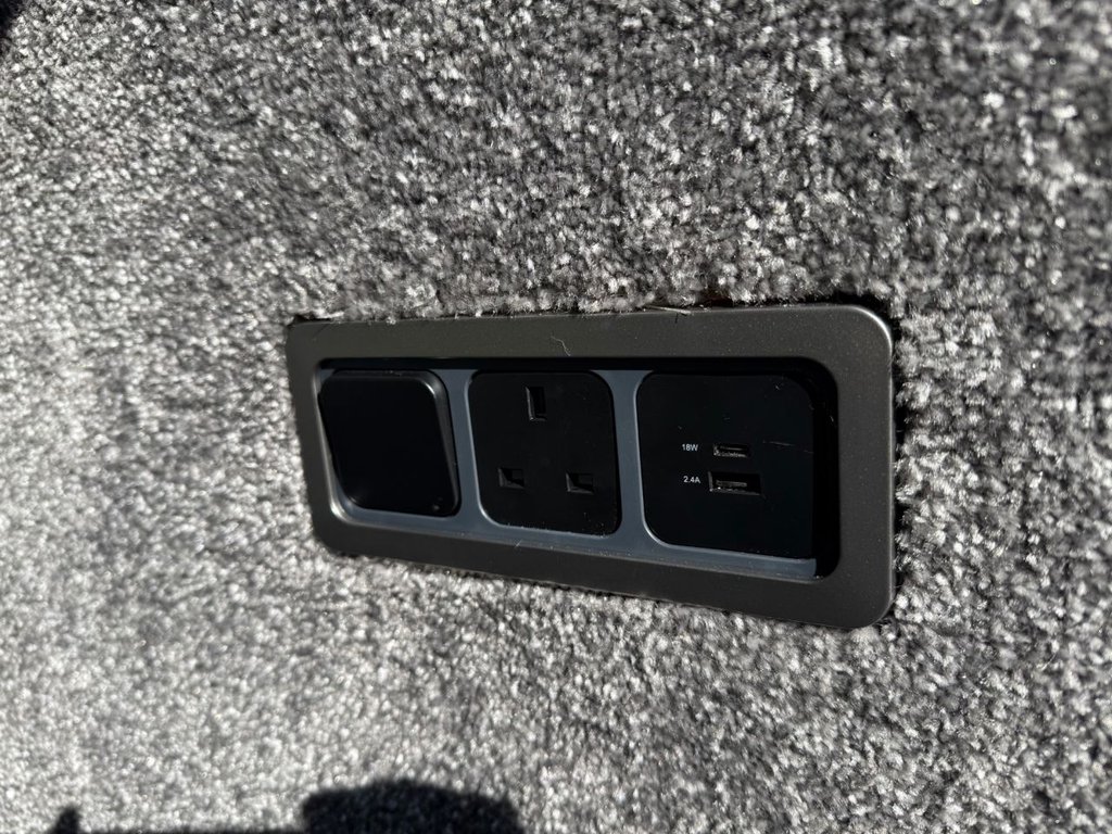 Used Toyota HiAce 2008 for sale - 76028927: Photo 22