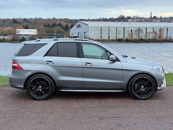 Used Mercedes-Benz M Class 2015 for sale - 76826527: Photo