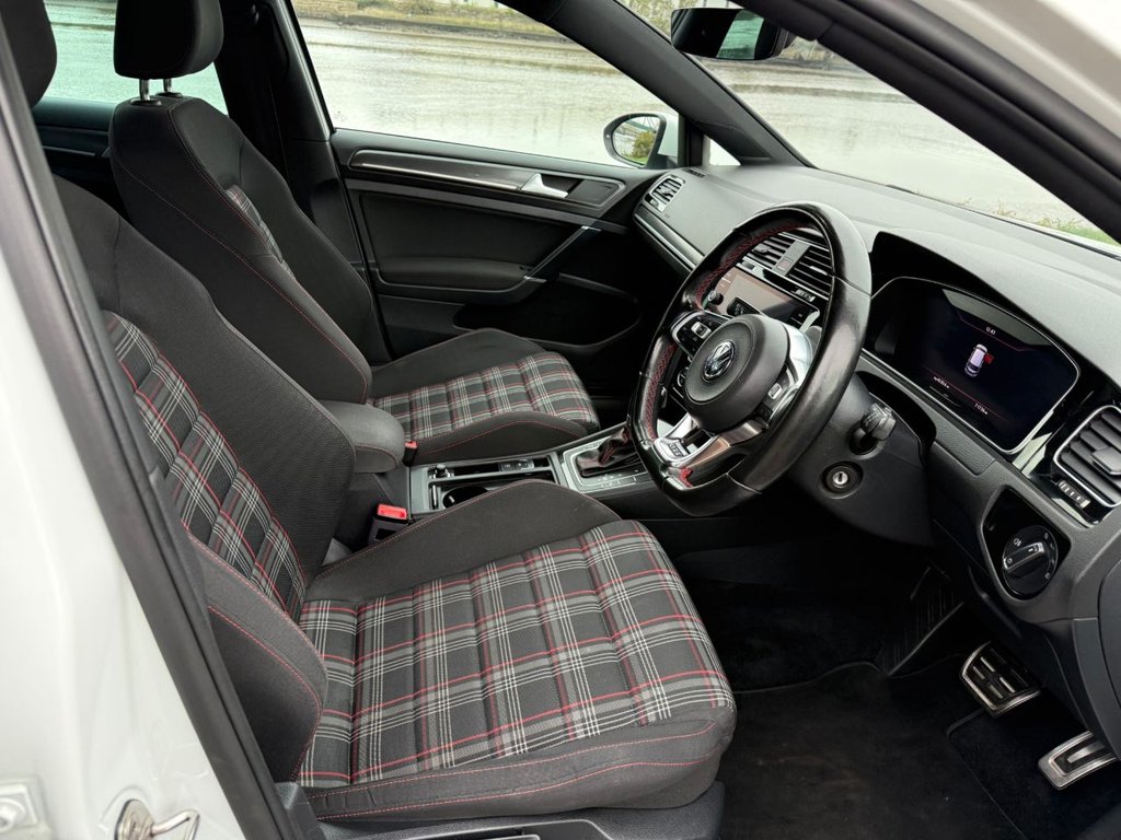 Used Volkswagen Golf 2017 for sale - 76323753: Photo 10