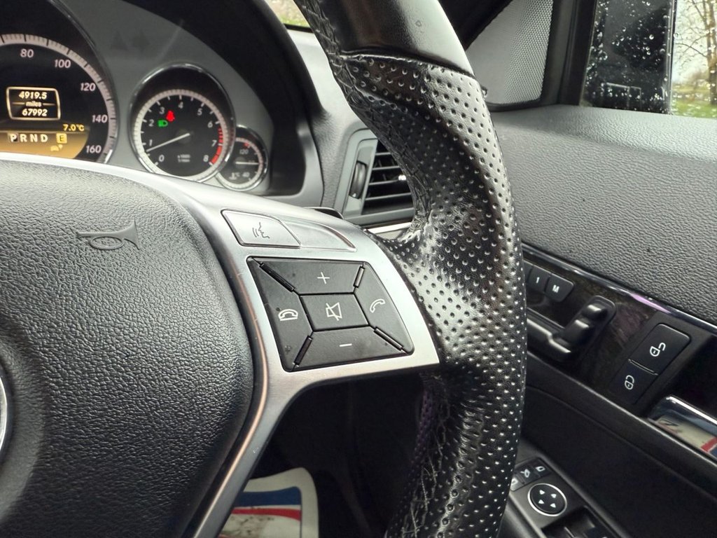 Used Mercedes-Benz E Class 2011 for sale - 77582991: Photo 21