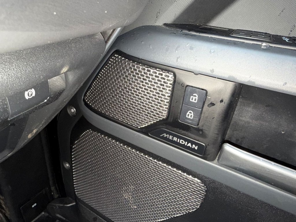 Used Land Rover Defender 2024 for sale - 77703899: Photo 27