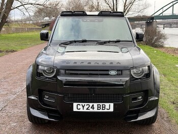 Used Land Rover Defender 2024 for sale - 77703899: Photo