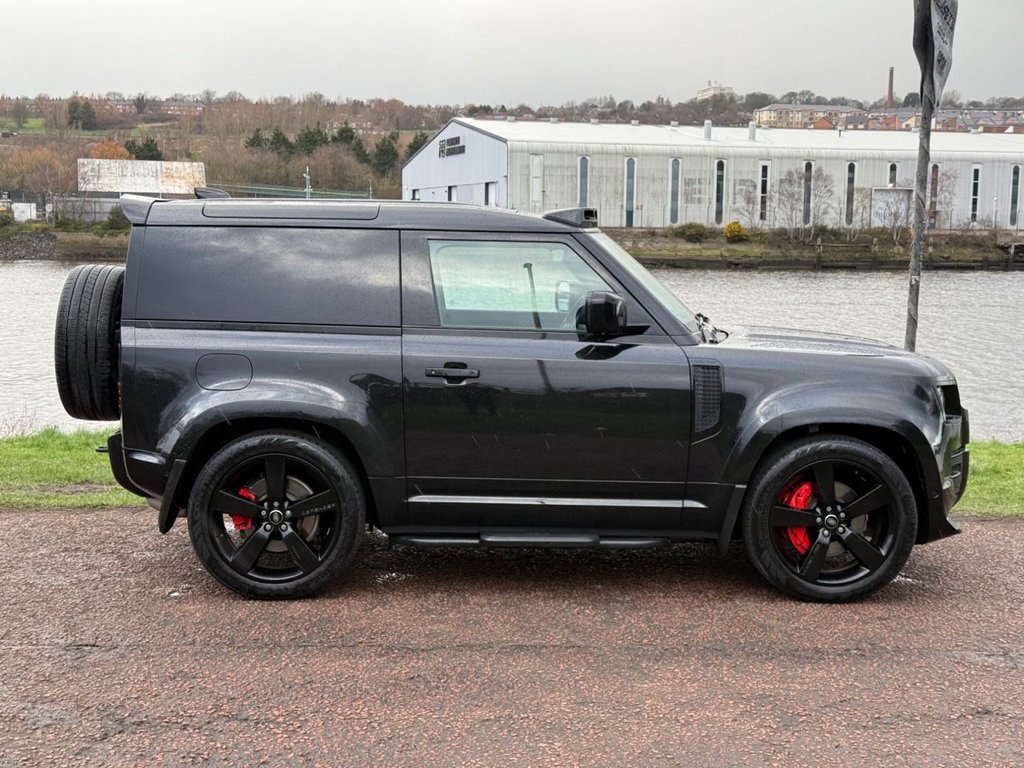 Used Land Rover Defender 2024 for sale - 77703899: Photo 3