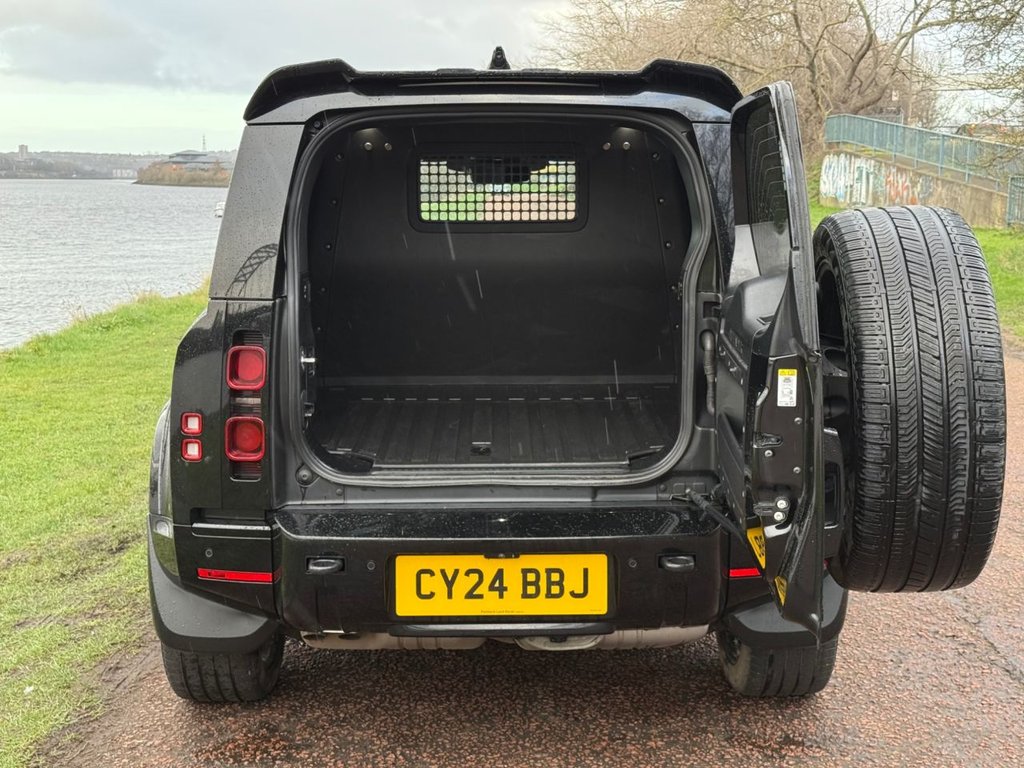 Used Land Rover Defender 2024 for sale - 77703899: Photo 6