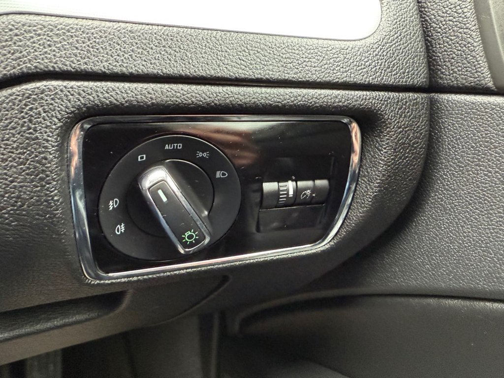 Used Skoda Superb 2011 for sale - 77780851: Photo 26