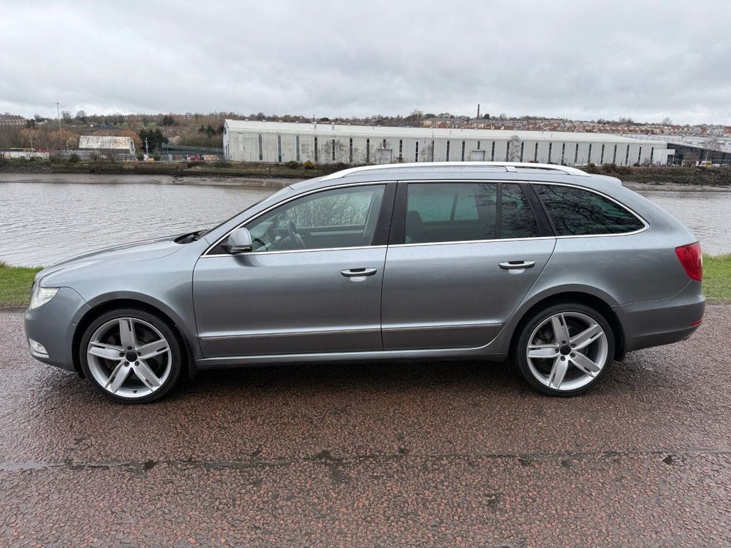 Used Skoda Superb 2011 for sale - 77780851: Photo 29