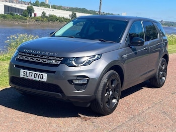 Used Land Rover Discovery Sport 2017 for sale - 75515550: Photo