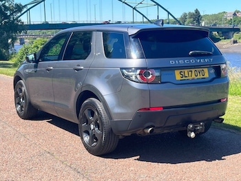 Used Land Rover Discovery Sport 2017 for sale - 75515550: Photo