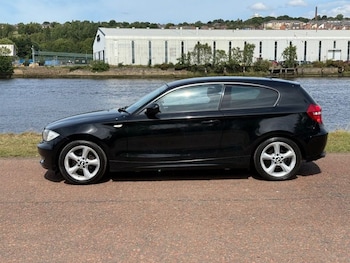 Used BMW 1 Series 2011 for sale - 76470437: Photo