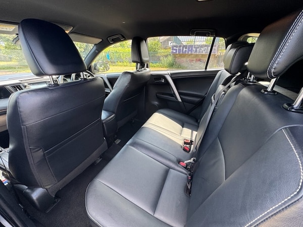 Used Toyota RAV4 2018 for sale - 75047337: Photo 14