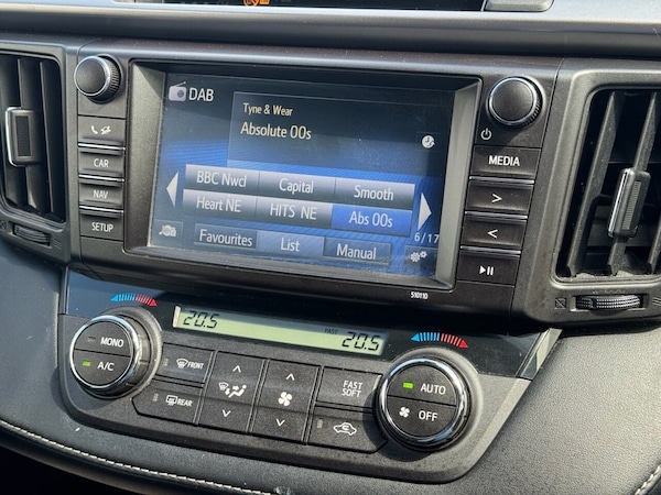 Used Toyota RAV4 2018 for sale - 75047337: Photo 21
