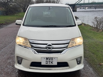Used Nissan Serena 2011 for sale - 77369386: Photo