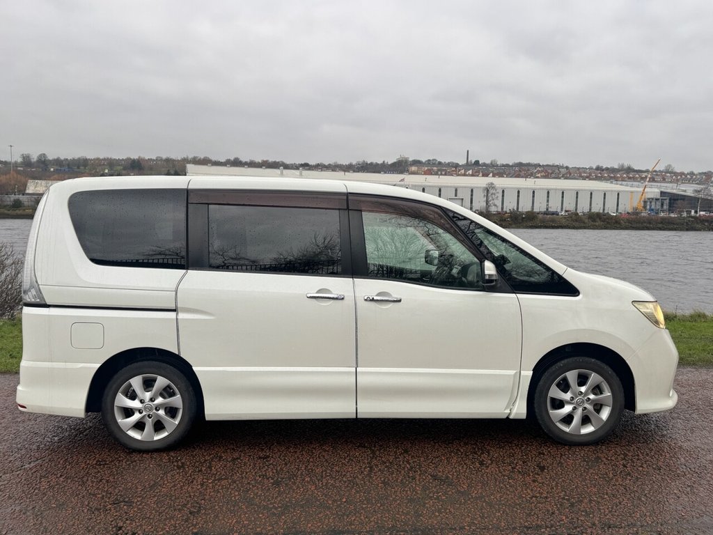 Used Nissan Serena 2022 for sale - 77369386: Photo 3