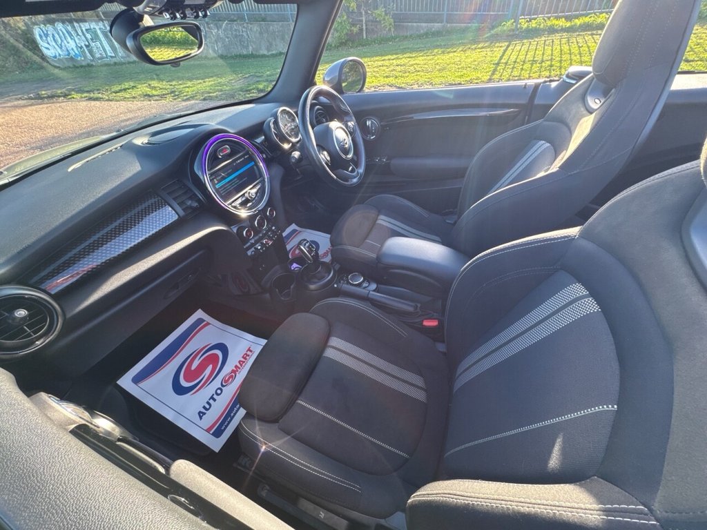 Used MINI Convertible 2018 for sale - 76386589: Photo 13