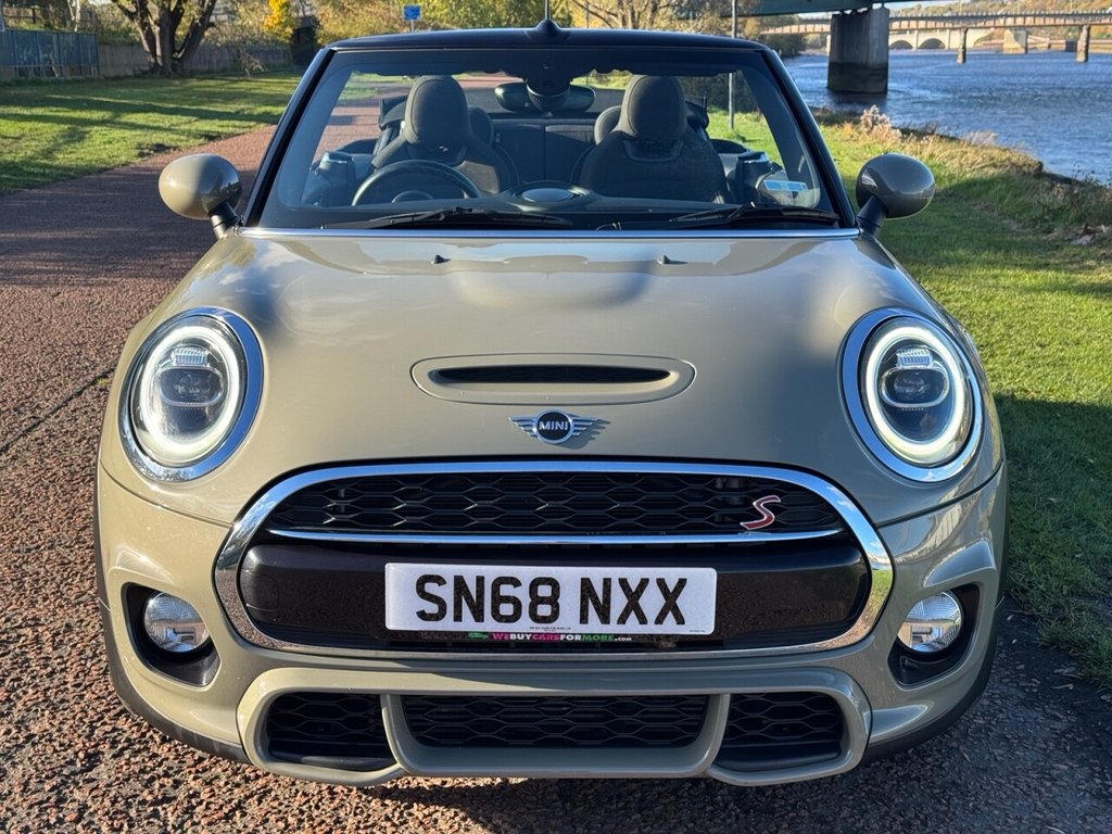 Used MINI Convertible 2018 for sale - 76386589: Photo 2