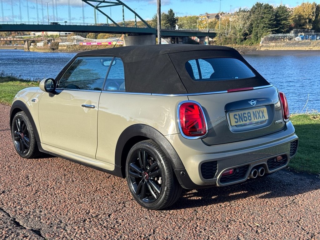 Used MINI Convertible 2018 for sale - 76386589: Photo 23