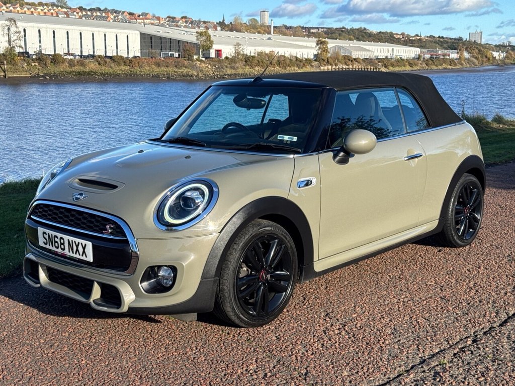 Used MINI Convertible 2018 for sale - 76386589: Photo 25