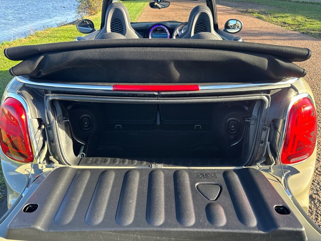 Used MINI Convertible 2018 for sale - 76386589: Photo 7