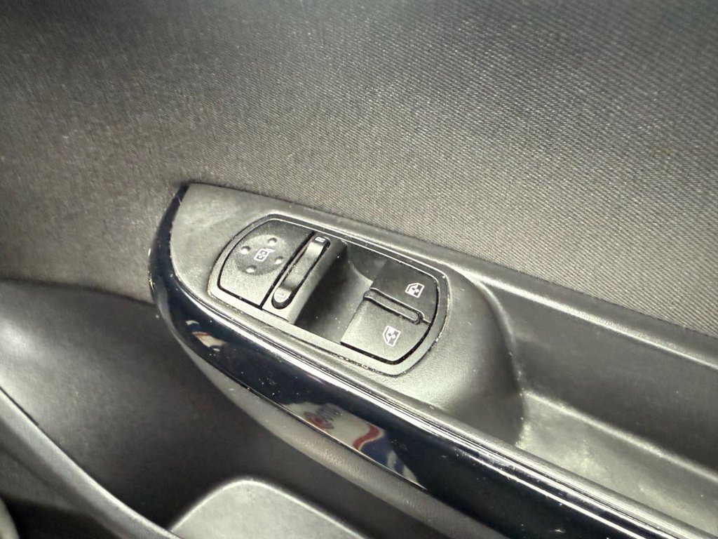 Used Vauxhall Corsa 2018 for sale - 77952509: Photo 22