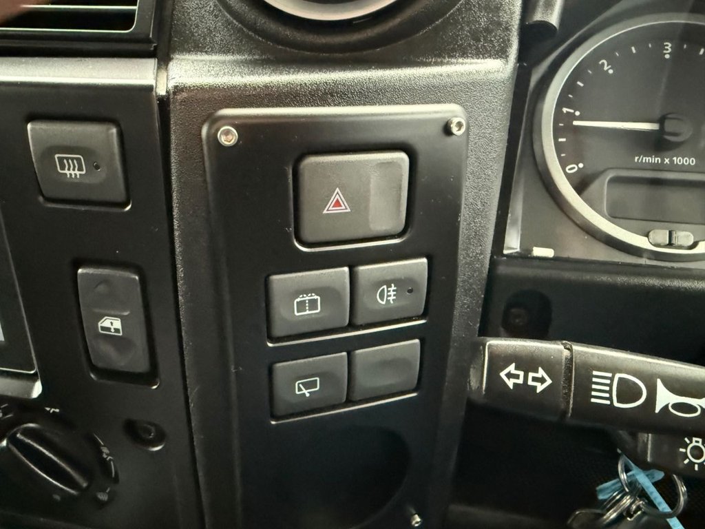 Used Land Rover Defender 2011 for sale - 77133462: Photo 19